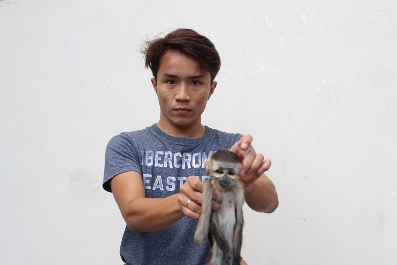 Bắt[-]giữ[-]đối[-]tượng[-]buôn[-]bán[-]động[-]vật[-]hoang[-]dã[-]xuyên[-]quốc[-]gia